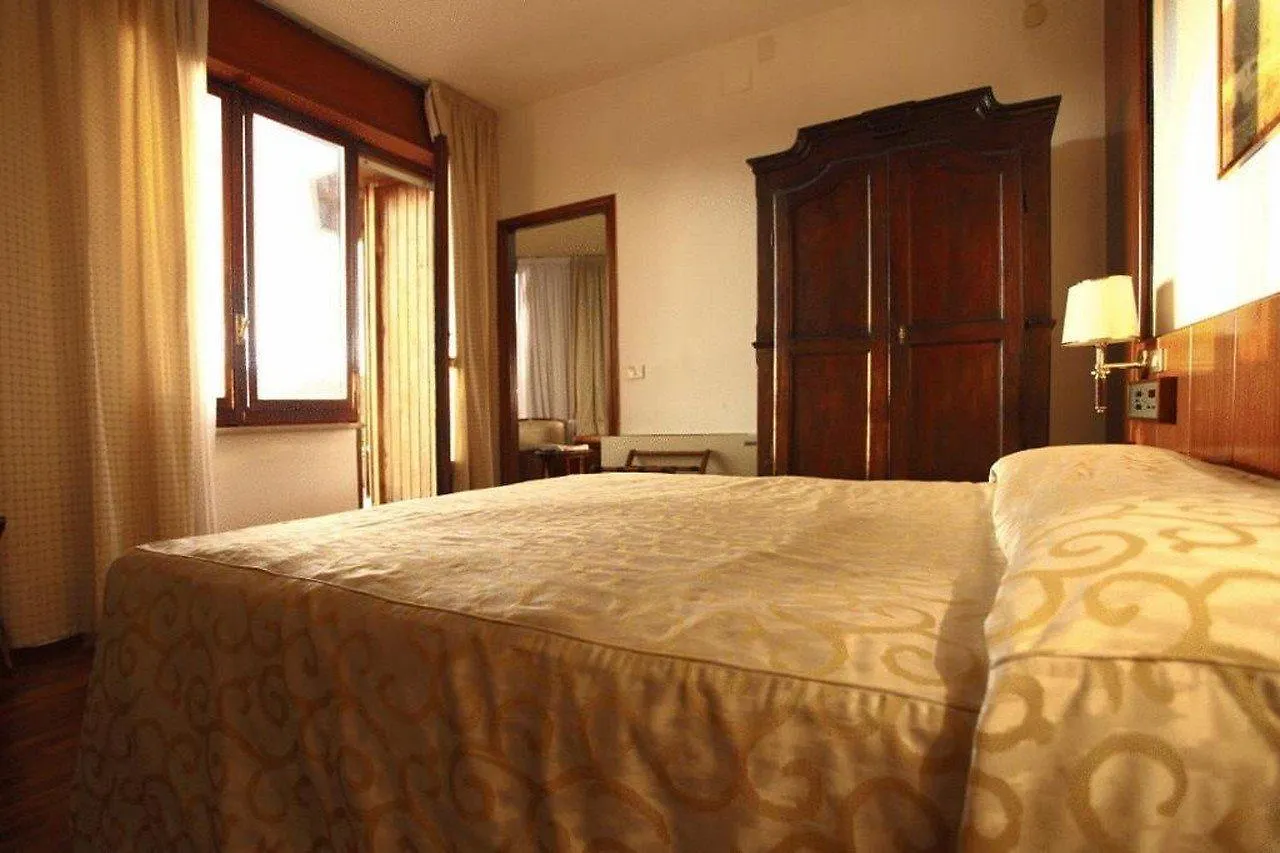 Grand Hotel Duomo Pisa