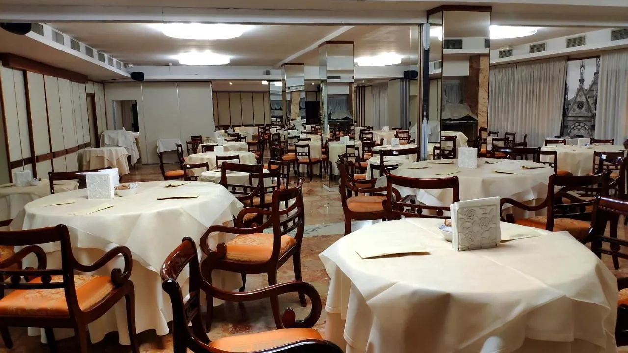 Grand Hotel Duomo Pisa